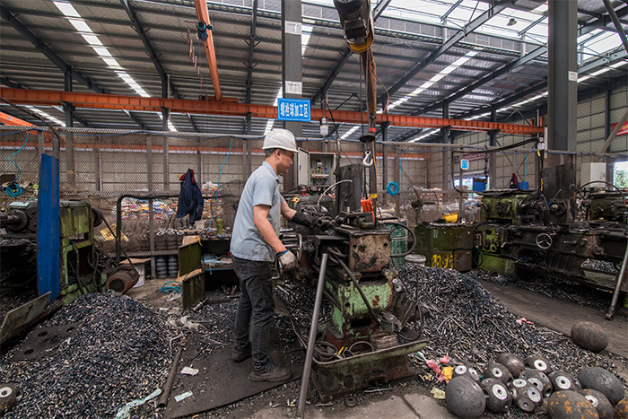 宝鸡网架配件-螺栓球加工车间